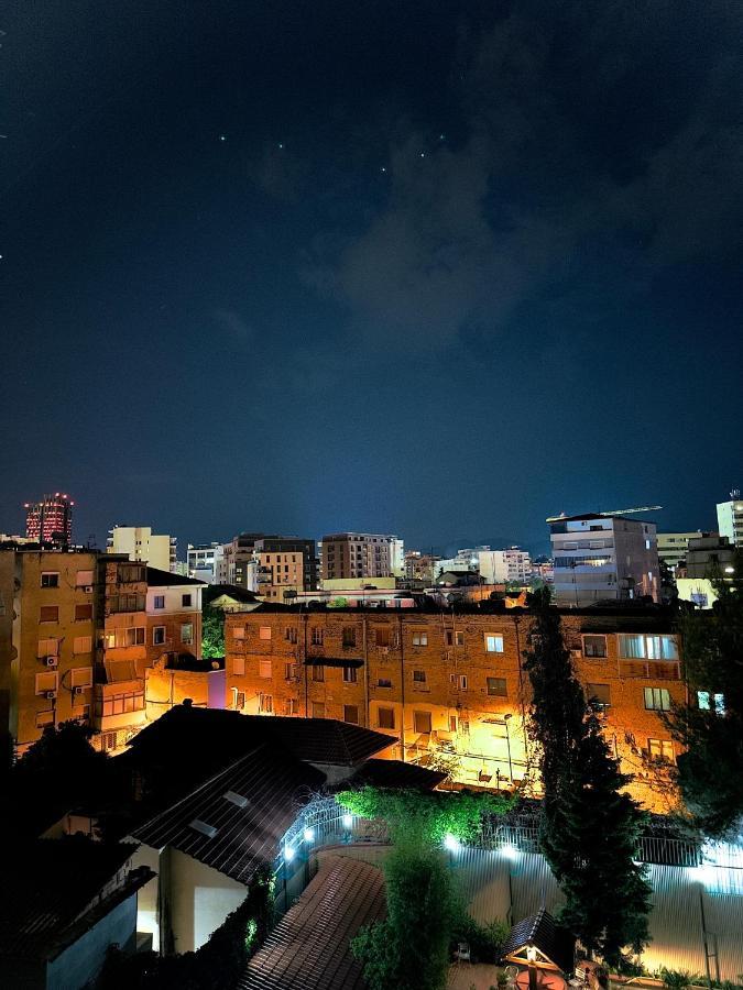 Charming And Bright Center Apartament Tirana